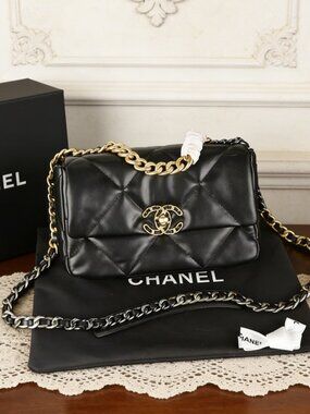 Chanel 19 Medium in Quilted Shiny Calfskin